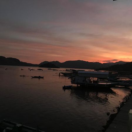 Ora Komodo Home Stay Eksteriør billede