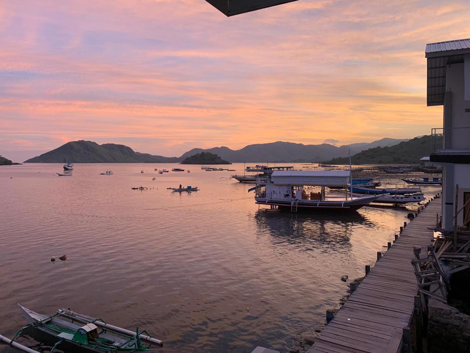 Ora Komodo Home Stay Eksteriør billede
