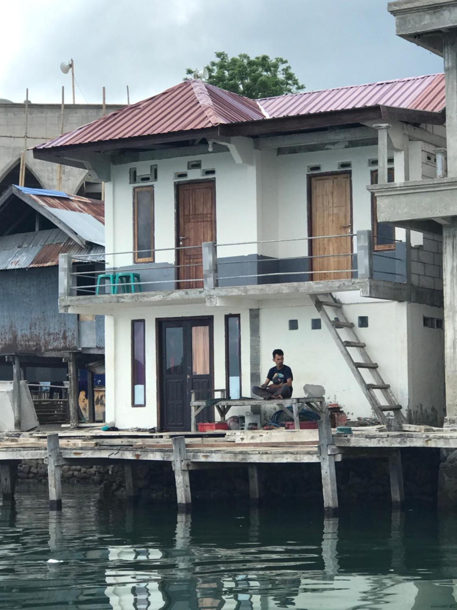 Ora Komodo Home Stay Eksteriør billede